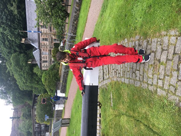Crinan canal lock 2.JPG
