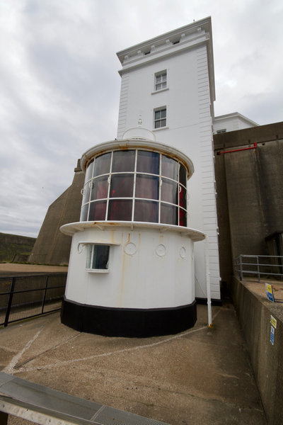 Rathin West lighthouse.jpg
